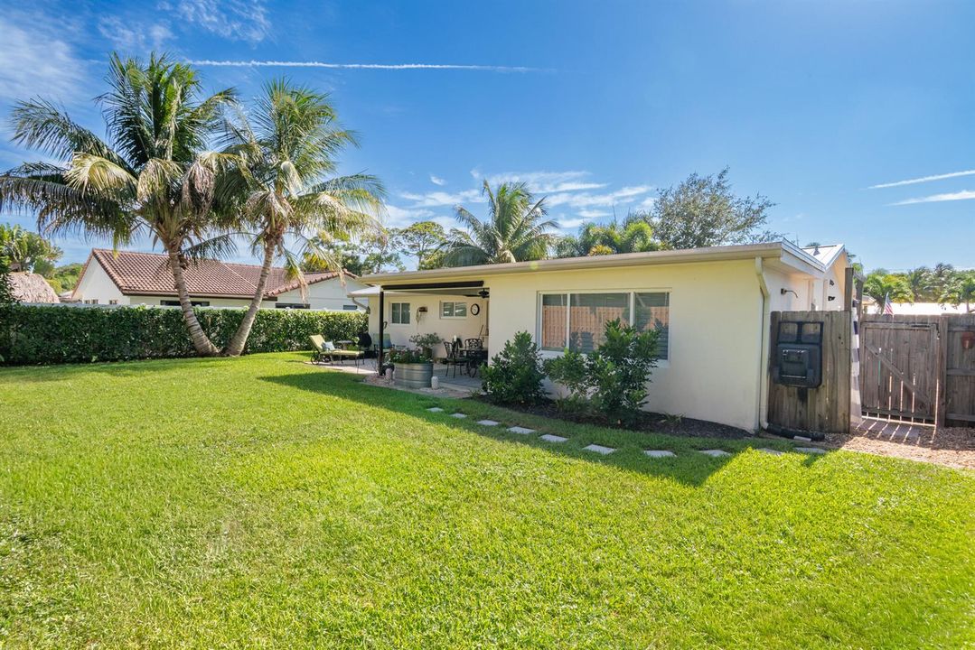 © Clark-2702 SW 6th Street-043