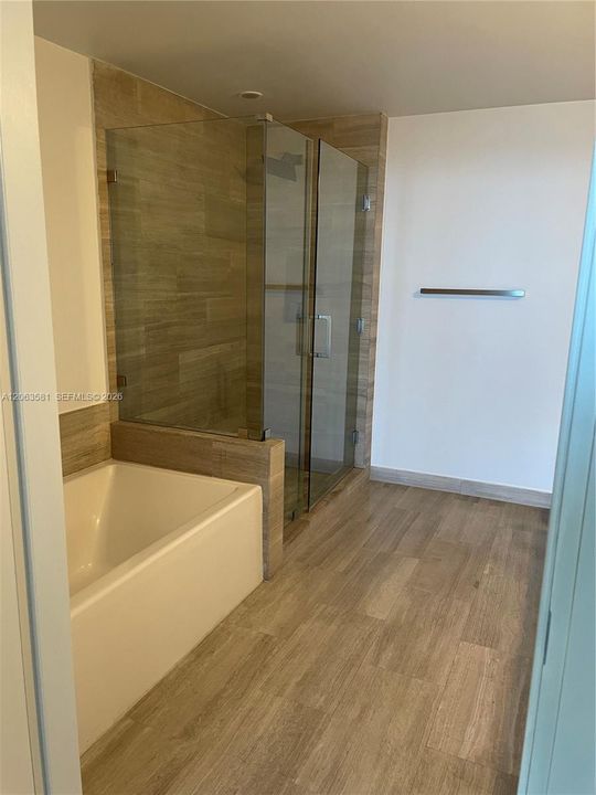 В аренду: $6,300 (2 спален, 2 ванн, 1070 Квадратных фут)