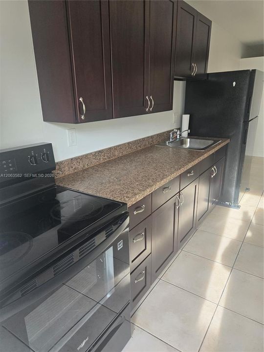 For Rent: $1,350 (1 beds, 1 baths, 602 Square Feet)