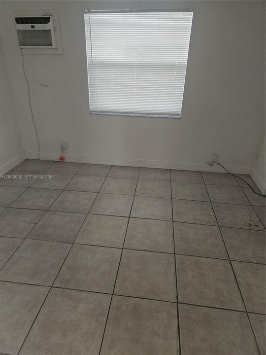 For Rent: $1,350 (1 beds, 1 baths, 602 Square Feet)