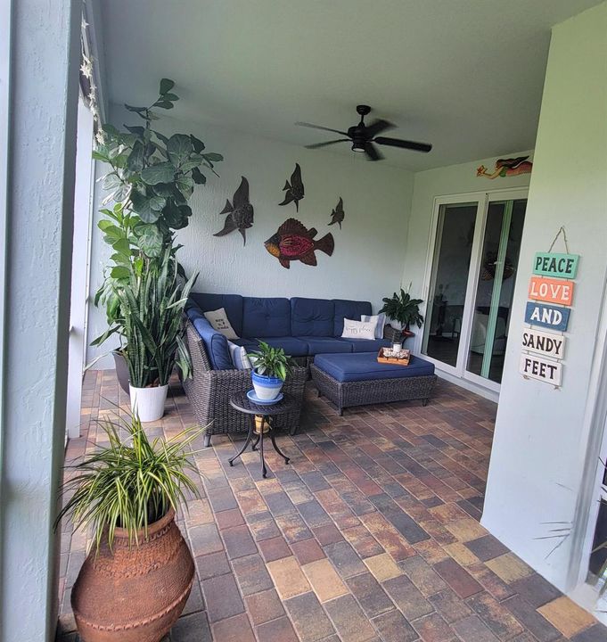 COVERED SCREENED PORCH