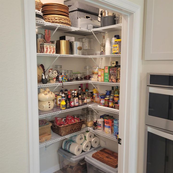 KITCHEN PANTRY