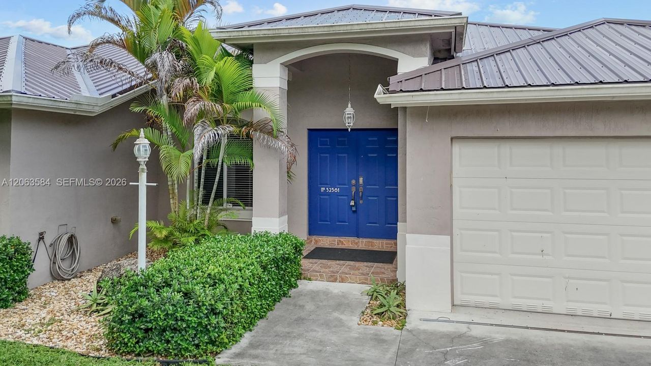 En Venta: $825,000 (4 camas, 2 baños, 2346 Pies cuadrados)