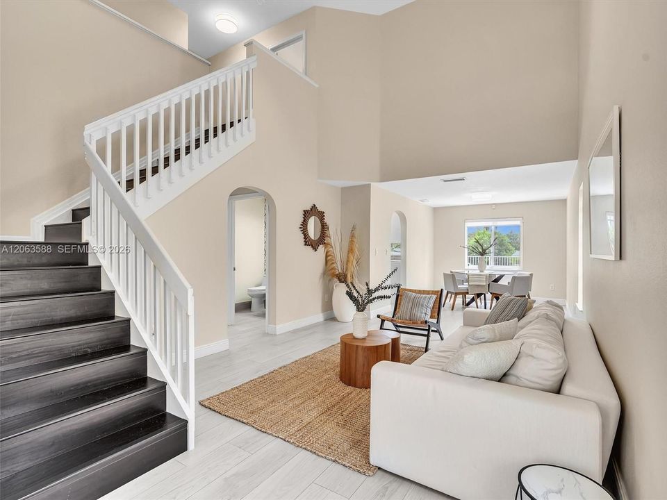 For Sale: $825,000 (3 beds, 2 baths, 1994 Square Feet)