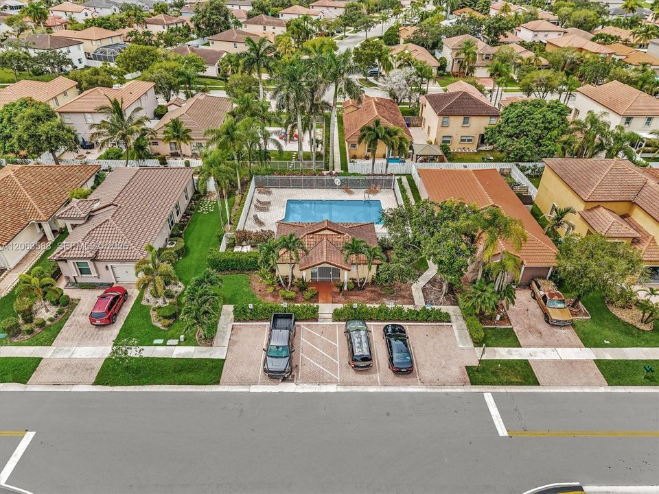 For Sale: $825,000 (3 beds, 2 baths, 1994 Square Feet)