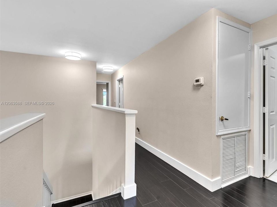 For Sale: $825,000 (3 beds, 2 baths, 1994 Square Feet)