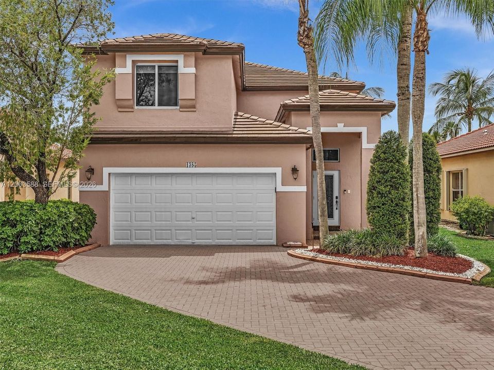 Welcome to 1385 NW 192nd Ter, Pembroke Pines, FL