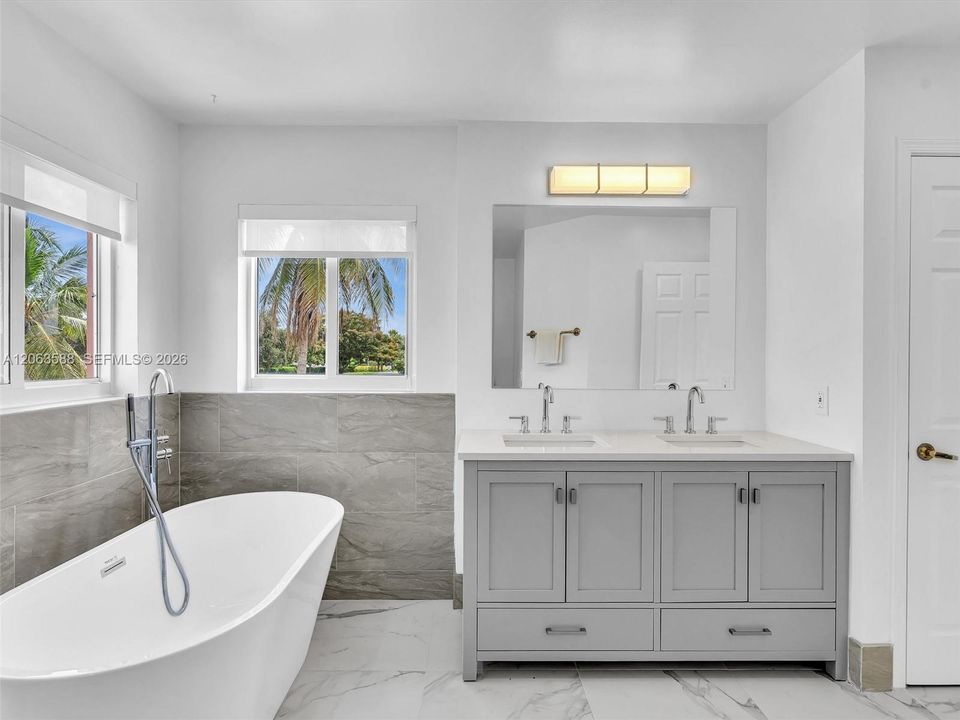 For Sale: $825,000 (3 beds, 2 baths, 1994 Square Feet)