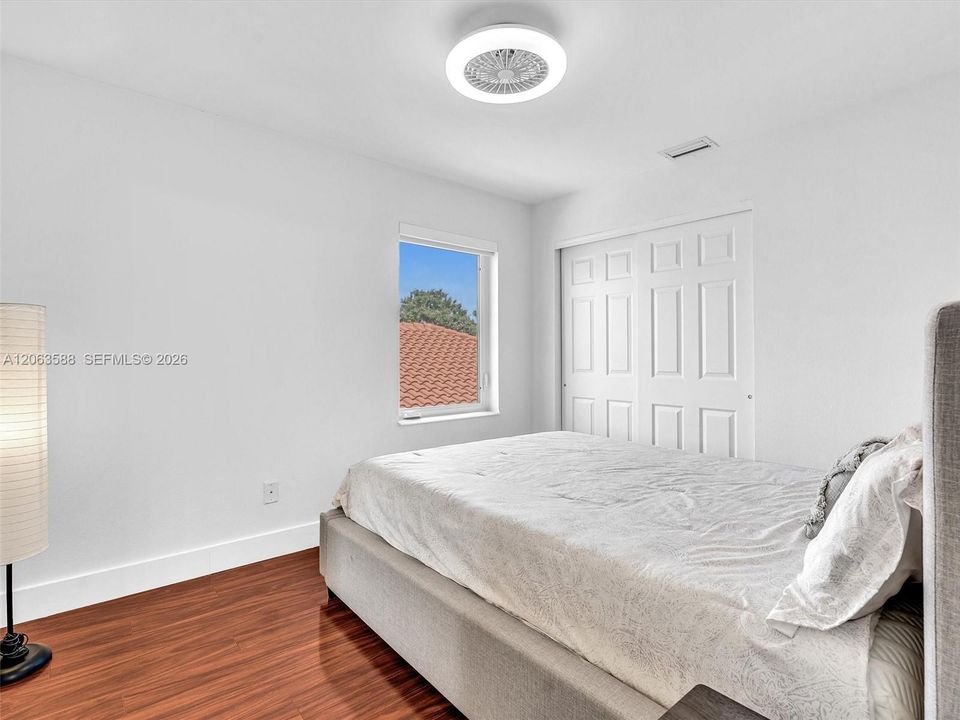 For Sale: $825,000 (3 beds, 2 baths, 1994 Square Feet)