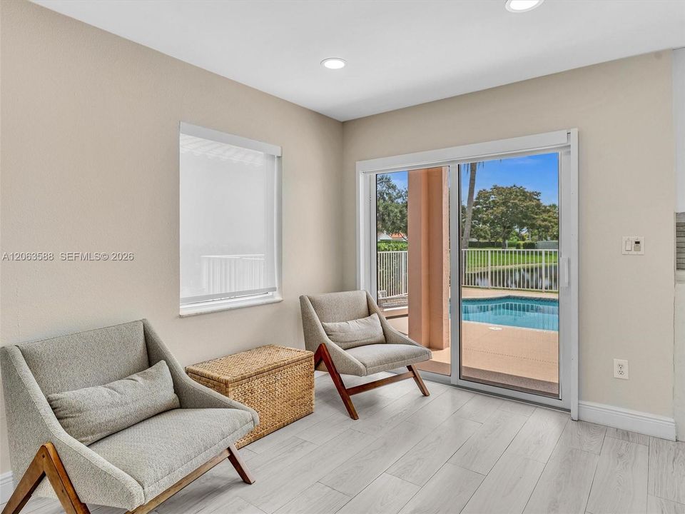 For Sale: $825,000 (3 beds, 2 baths, 1994 Square Feet)
