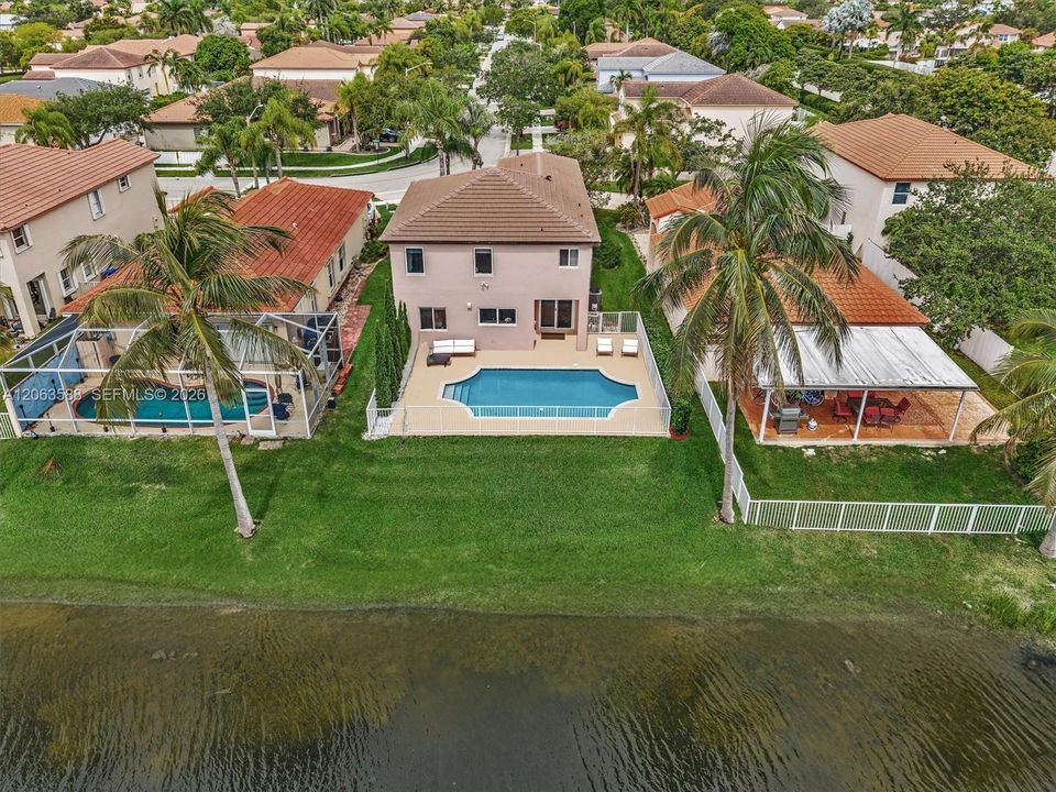 For Sale: $825,000 (3 beds, 2 baths, 1994 Square Feet)