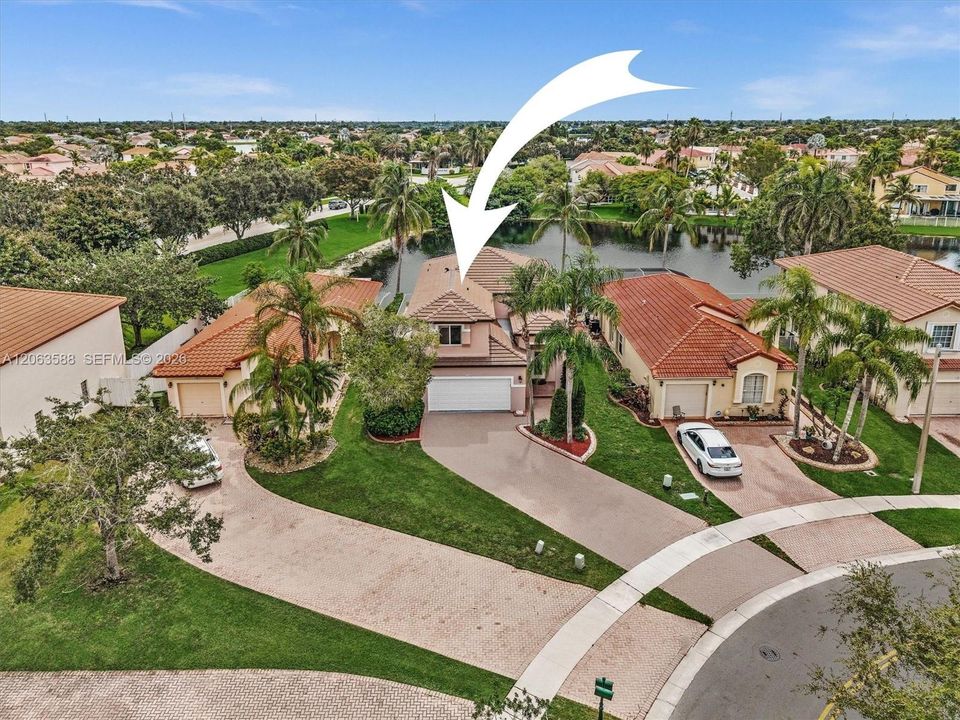 For Sale: $825,000 (3 beds, 2 baths, 1994 Square Feet)