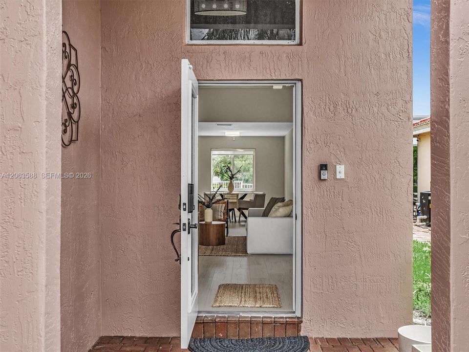 For Sale: $825,000 (3 beds, 2 baths, 1994 Square Feet)