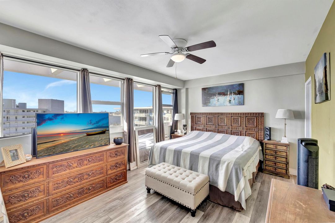1900 S Ocean Drive 1702