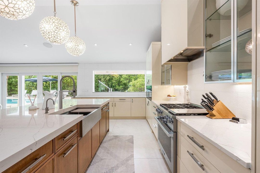 015-11863LakeShorePlace-NorthPalmBeach-F