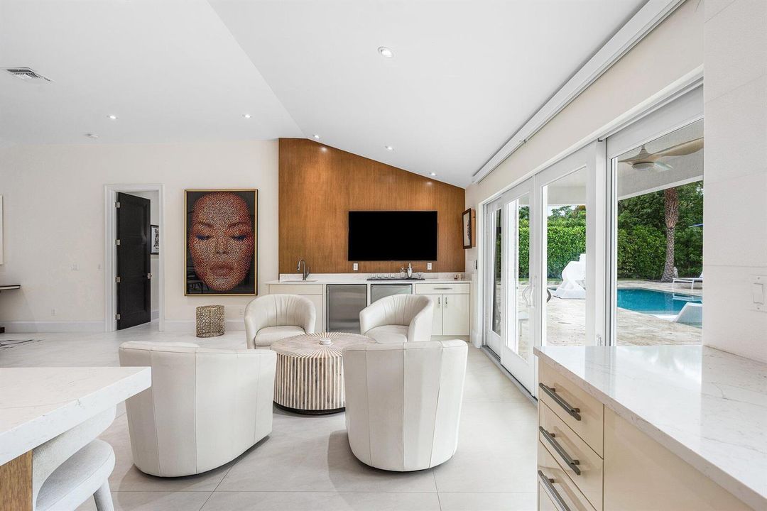 018-11863LakeShorePlace-NorthPalmBeach-F