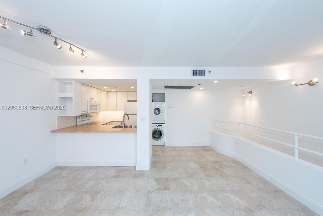 В аренду: $2,800 (1 спален, 1 ванн, 607 Квадратных фут)