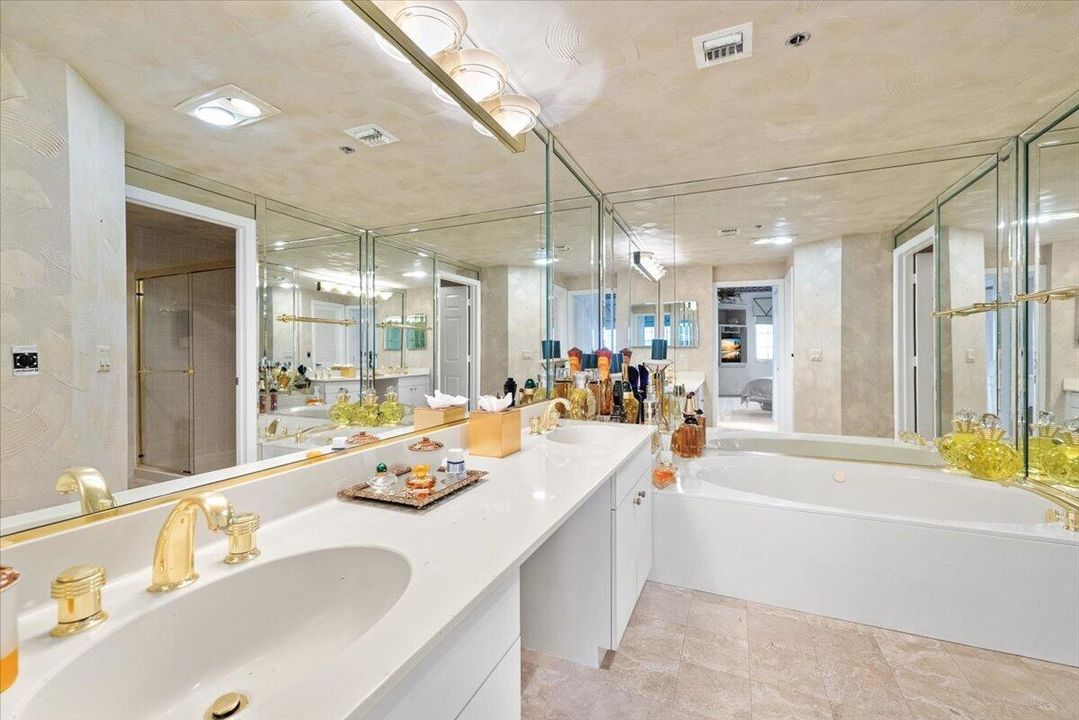 24-17047 Boca Club Blvd #166B-8837