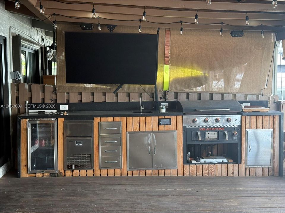 В аренду: $4,500 (2 спален, 2 ванн, 1680 Квадратных фут)
