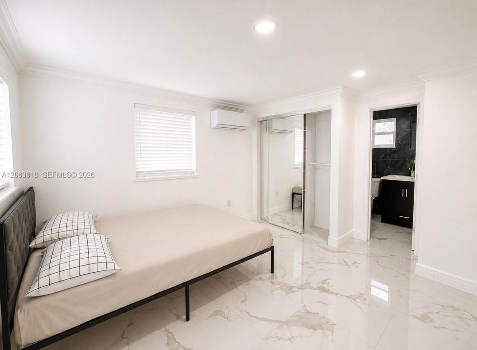 En Renta: $5,400 (5 camas, 5 baños, 1173 Pies cuadrados)