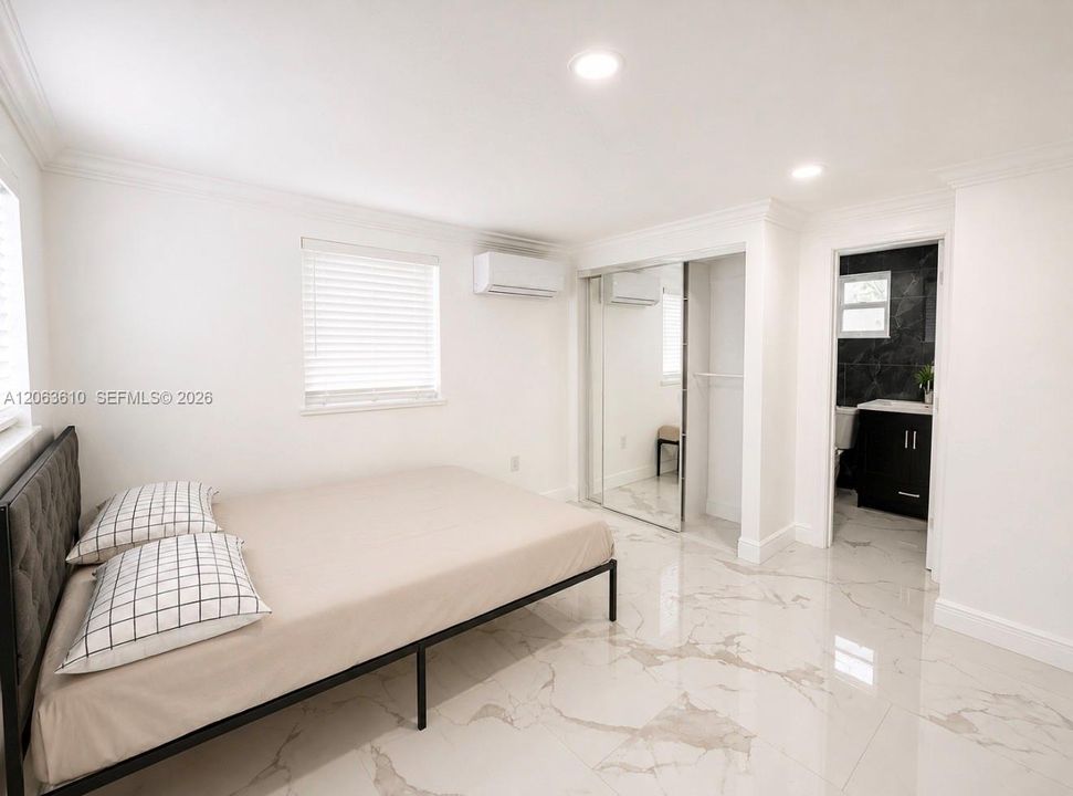 En Renta: $5,400 (5 camas, 5 baños, 1173 Pies cuadrados)