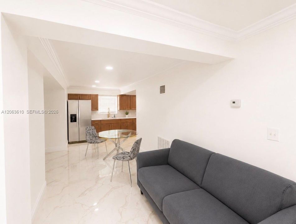 En Renta: $5,400 (5 camas, 5 baños, 1173 Pies cuadrados)