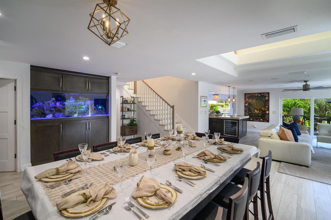 Formal dining for 10