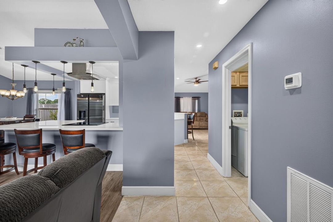 443 Southwest Homeland Rd-005