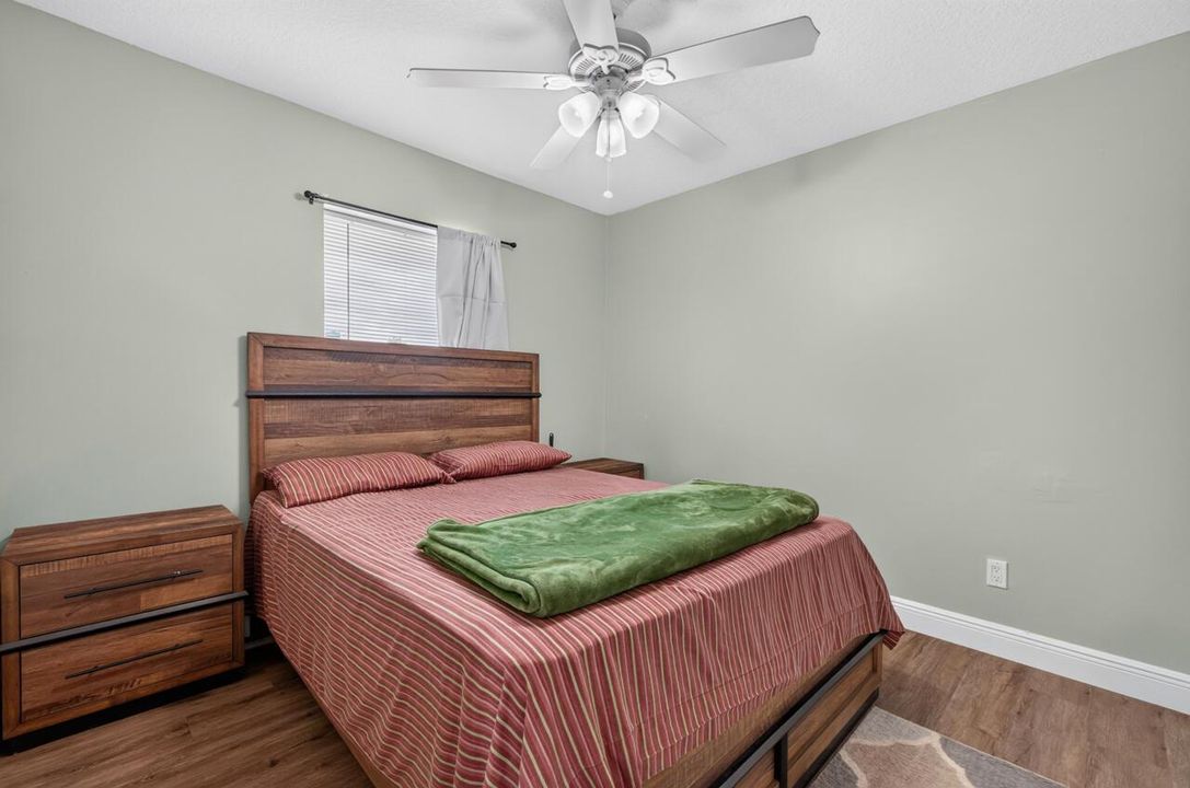 443 Southwest Homeland Rd-017