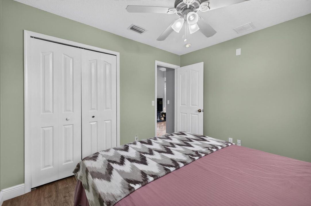 443 Southwest Homeland Rd-021