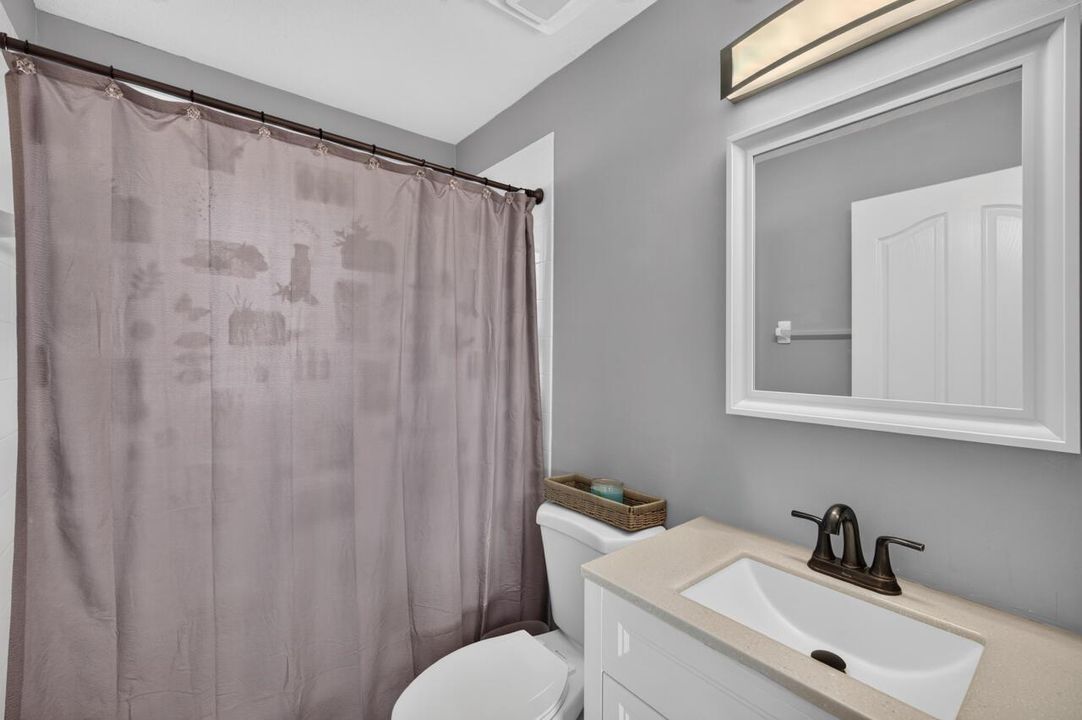 443 Southwest Homeland Rd-019