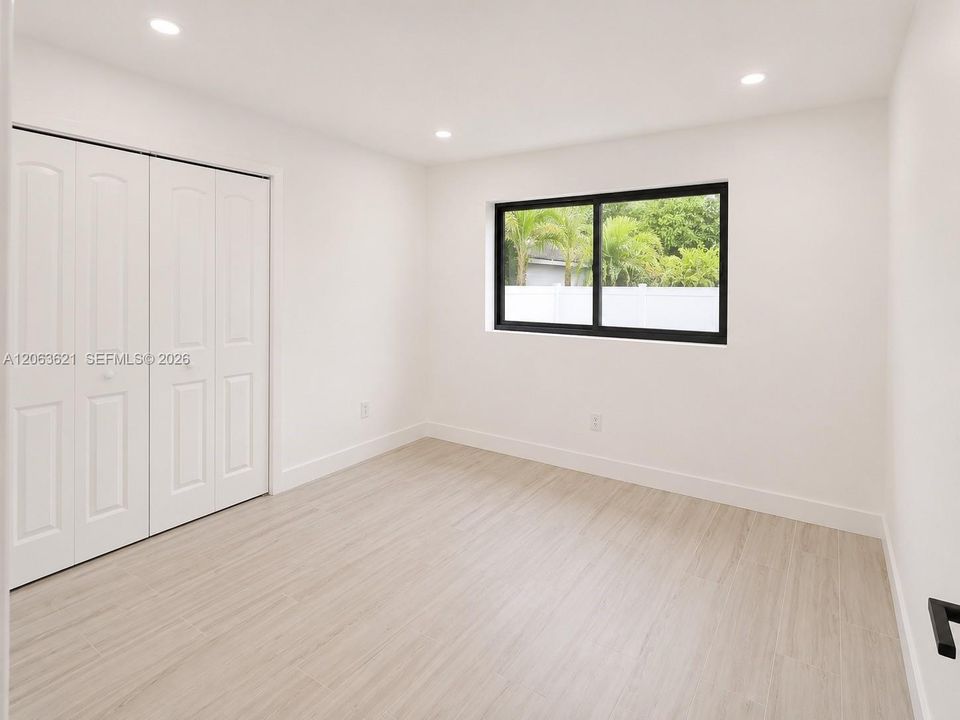 На продажу: $1,199,995 (3 спален, 2 ванн, 1545 Квадратных фут)