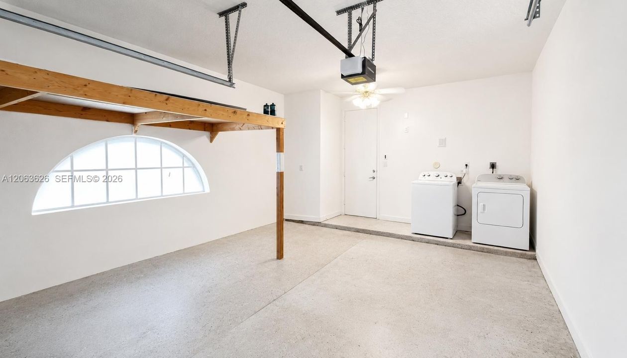 For Sale: $340,000 (3 beds, 2 baths, 1360 Square Feet)