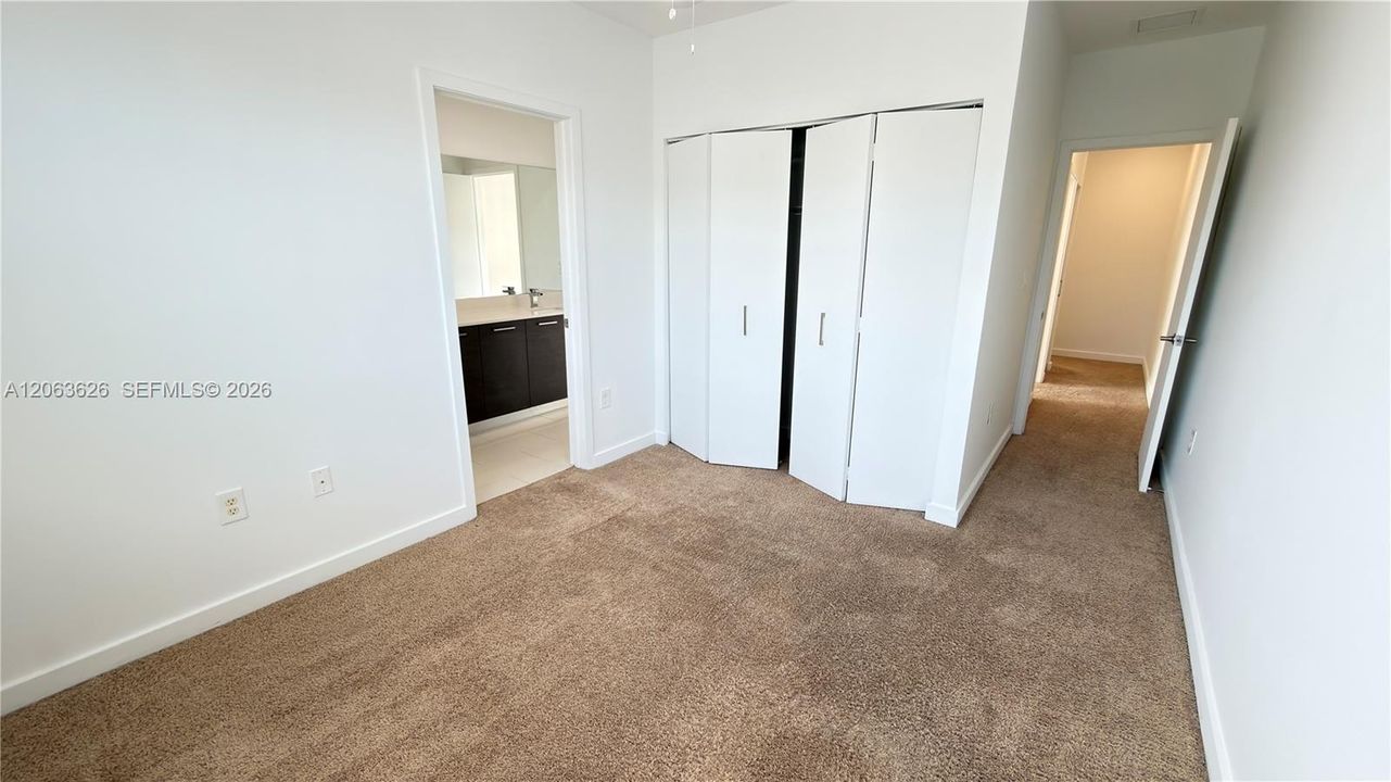 For Sale: $340,000 (3 beds, 2 baths, 1360 Square Feet)