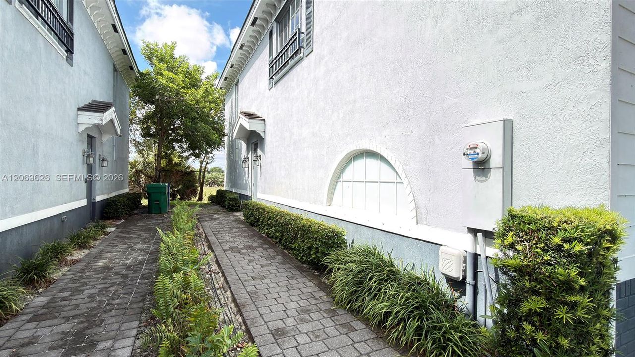 For Sale: $340,000 (3 beds, 2 baths, 1360 Square Feet)