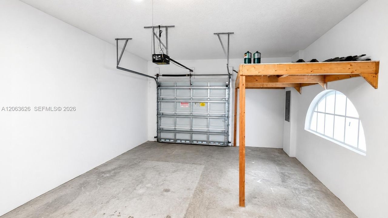 For Sale: $340,000 (3 beds, 2 baths, 1360 Square Feet)