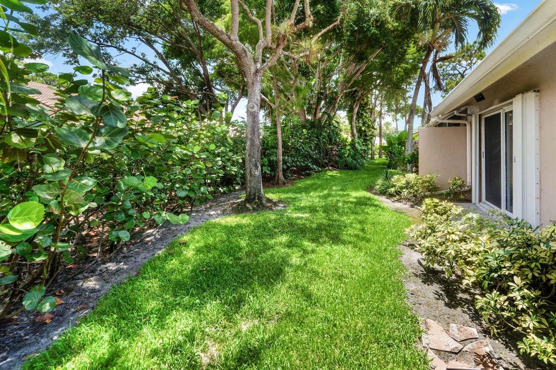 024-2201HeatherRunTerrace-PalmBeachGarde