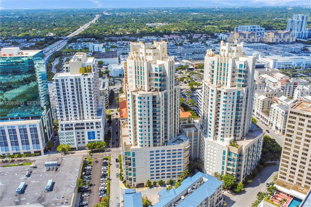 На продажу: $449,999 (2 спален, 2 ванн, 1150 Квадратных фут)