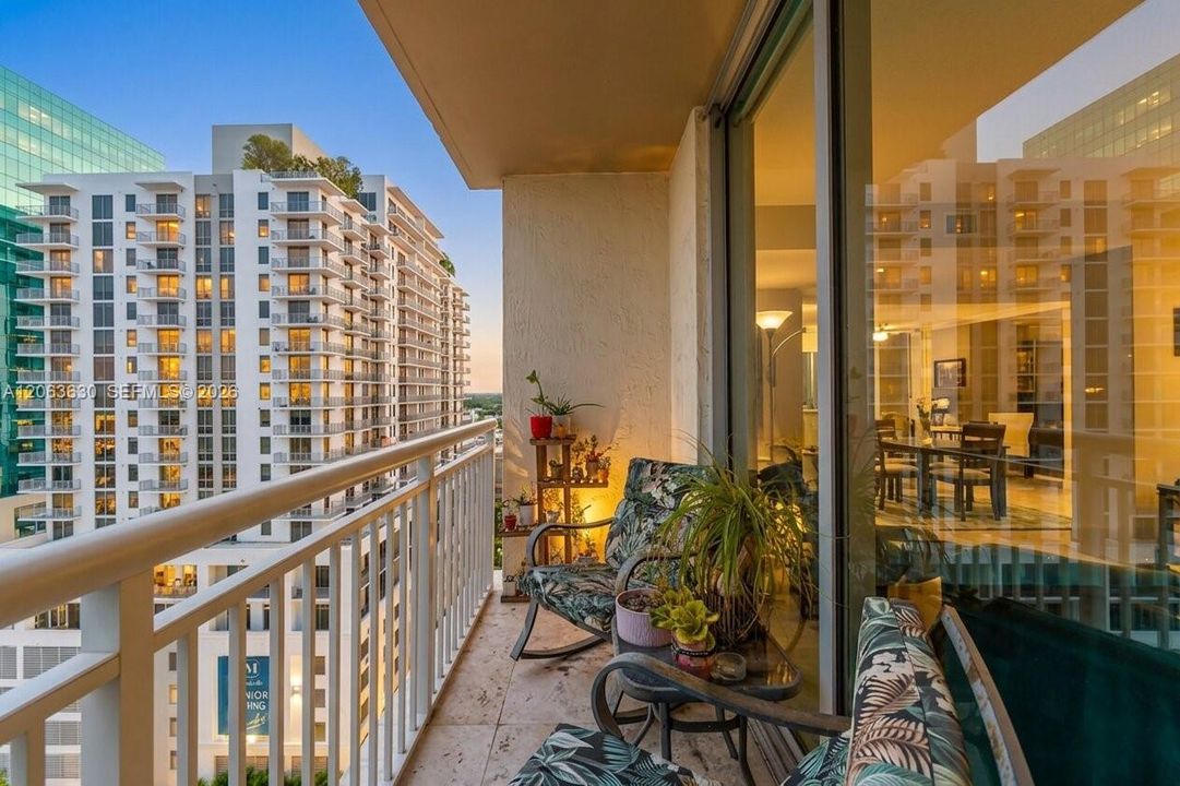 На продажу: $449,999 (2 спален, 2 ванн, 1150 Квадратных фут)