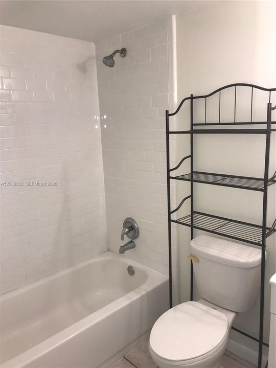В аренду: $2,000 (2 спален, 2 ванн, 857 Квадратных фут)