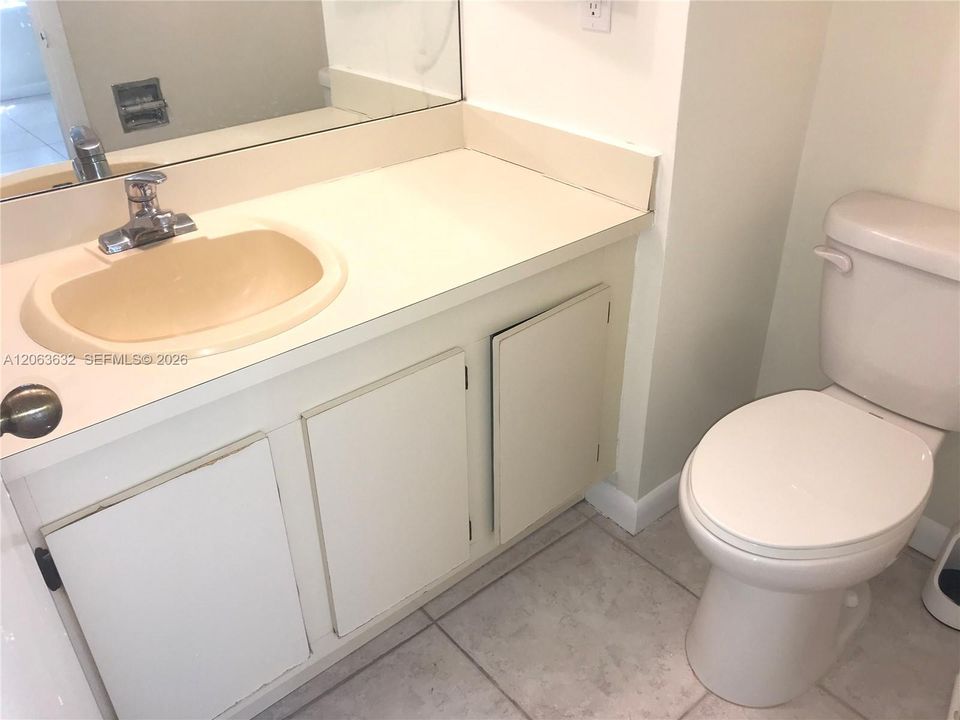 В аренду: $2,000 (2 спален, 2 ванн, 857 Квадратных фут)