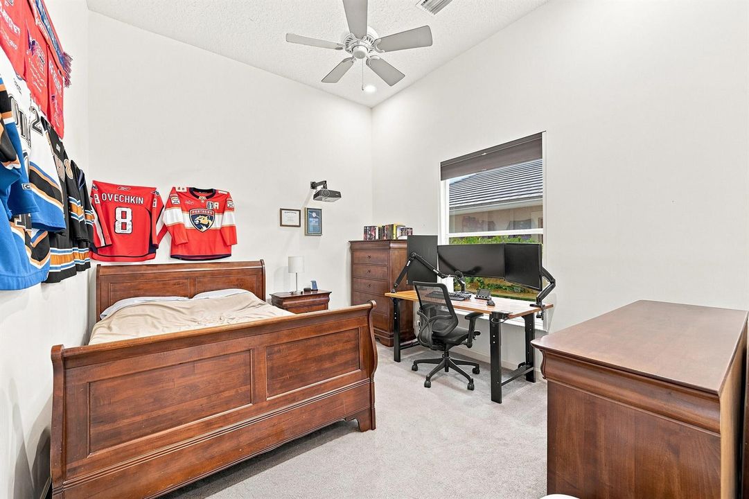 25_stl_8892