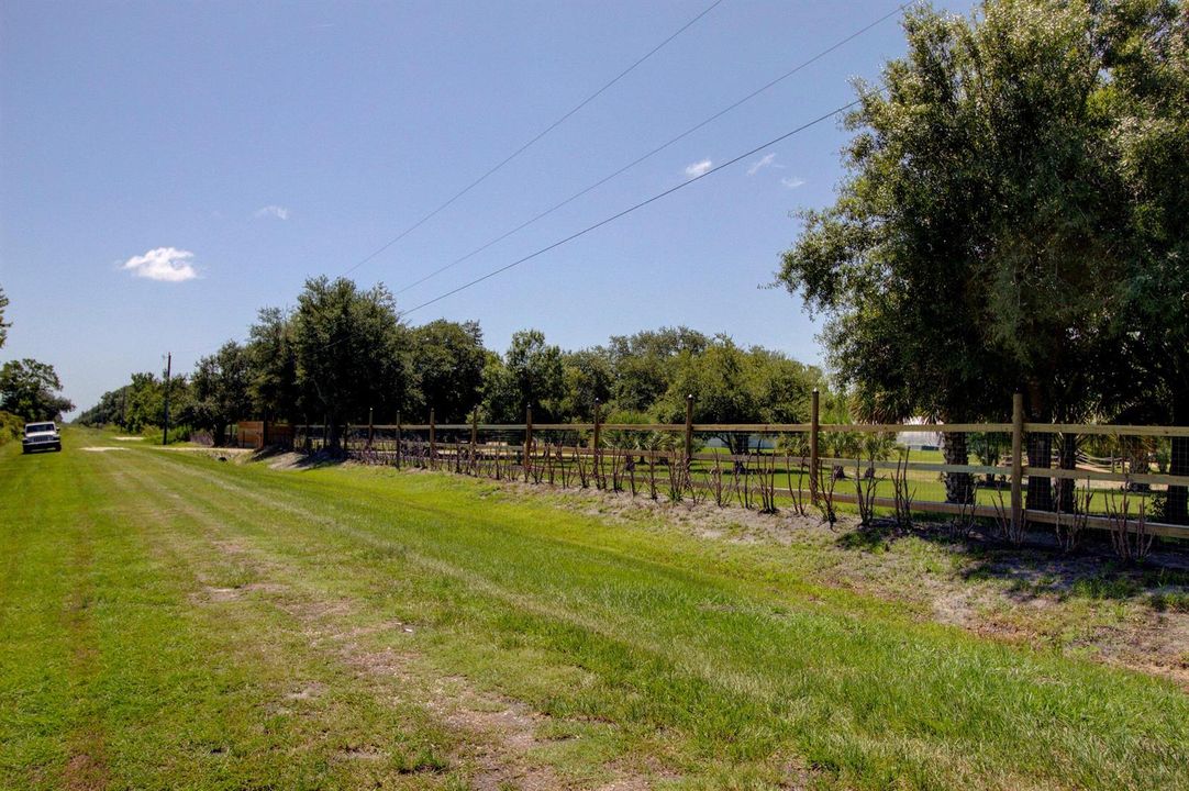 19034 NW 292nd St-43
