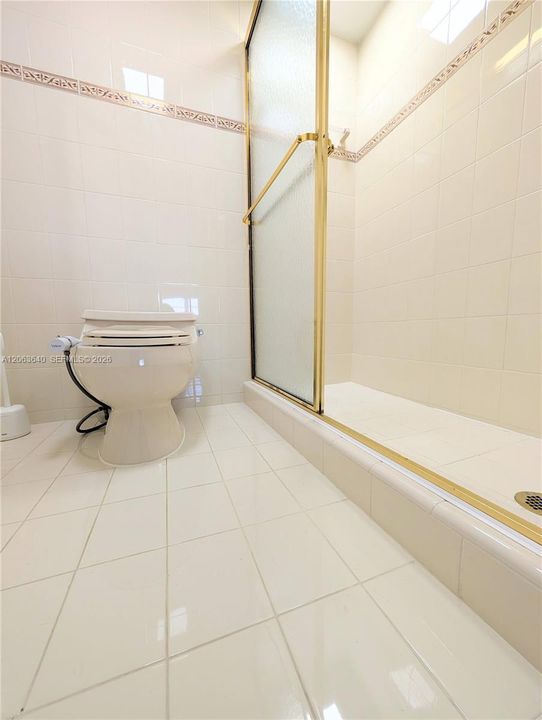На продажу: $355,000 (2 спален, 2 ванн, 1145 Квадратных фут)