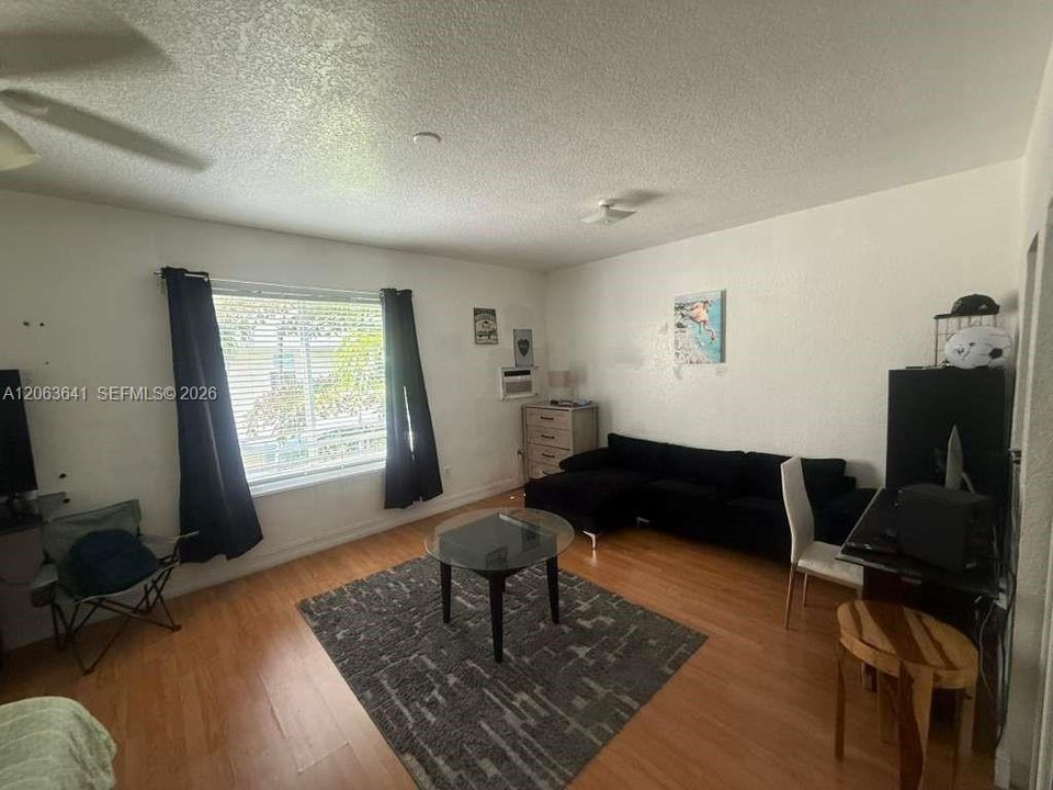 En Venta: $189,900 (0 camas, 1 baños, 436 Pies cuadrados)