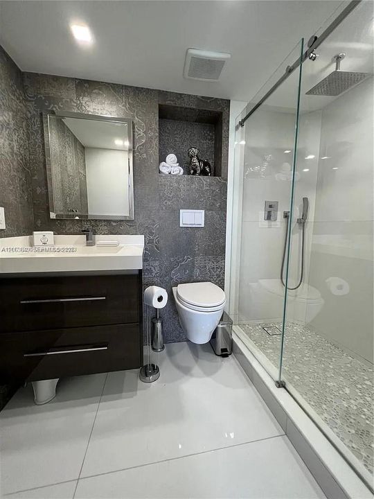 В аренду: $3,200 (2 спален, 2 ванн, 1065 Квадратных фут)