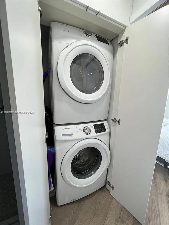 В аренду: $3,200 (2 спален, 2 ванн, 1065 Квадратных фут)