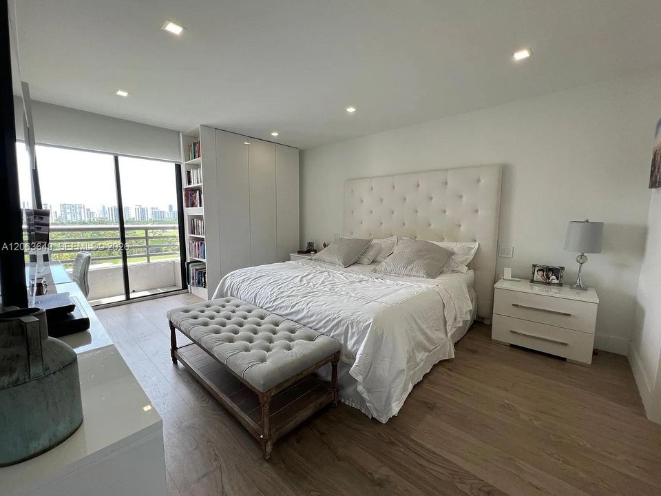 В аренду: $3,200 (2 спален, 2 ванн, 1065 Квадратных фут)