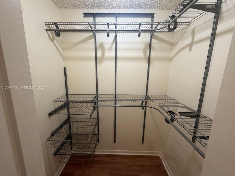 En Renta: $2,400 (2 camas, 2 baños, 1074 Pies cuadrados)