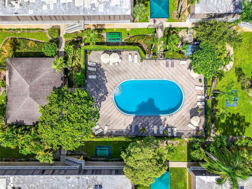 На продажу: $190,000 (2 спален, 1 ванн, 609 Квадратных фут)